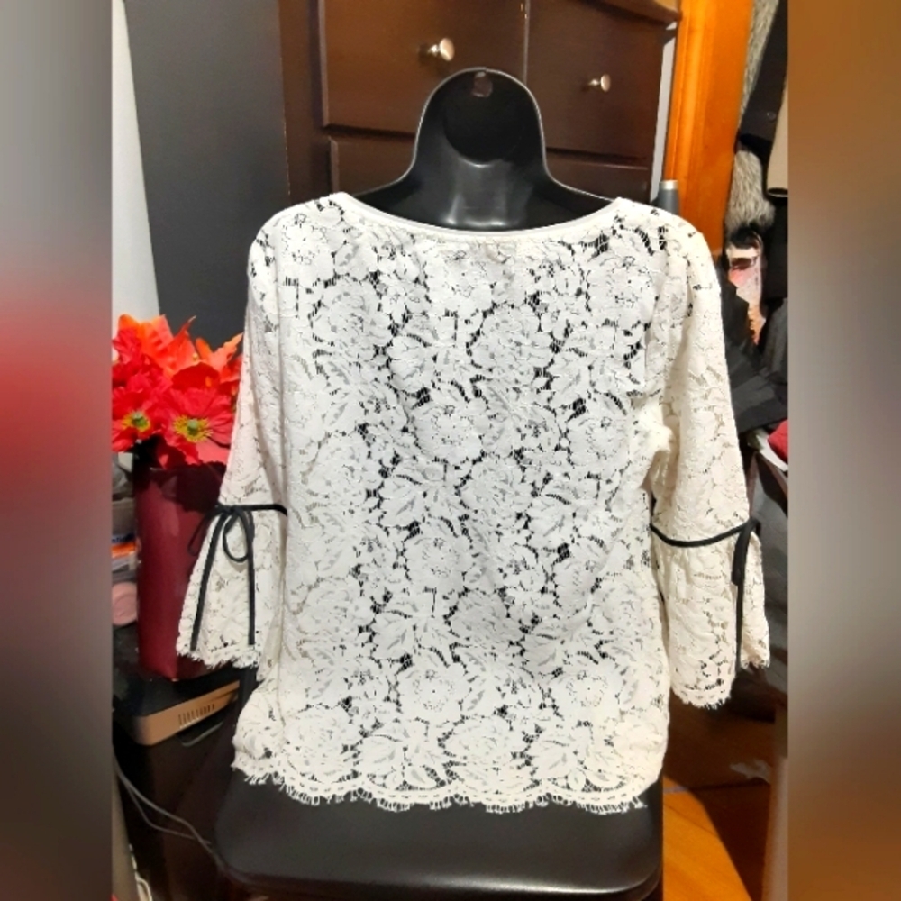 White House Black Market Womens White Lattice Eyelit Top Bow Tie Long Sleeve S/P - Picture 5 of 8